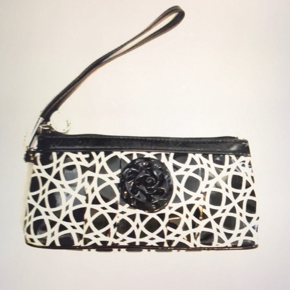 VERA BRADLEY wristlet